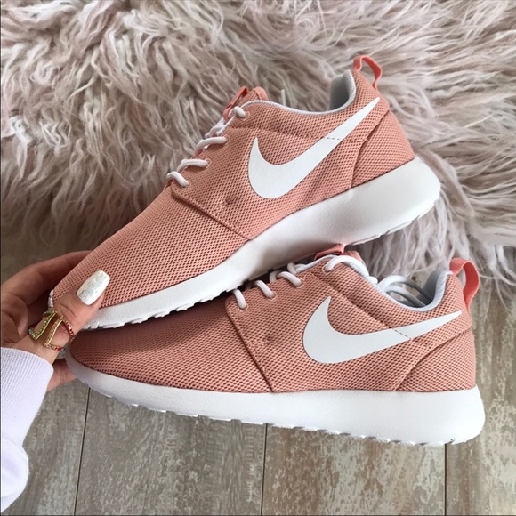 NWT🦄Nike Roshe Pink - Picture 5 of 8